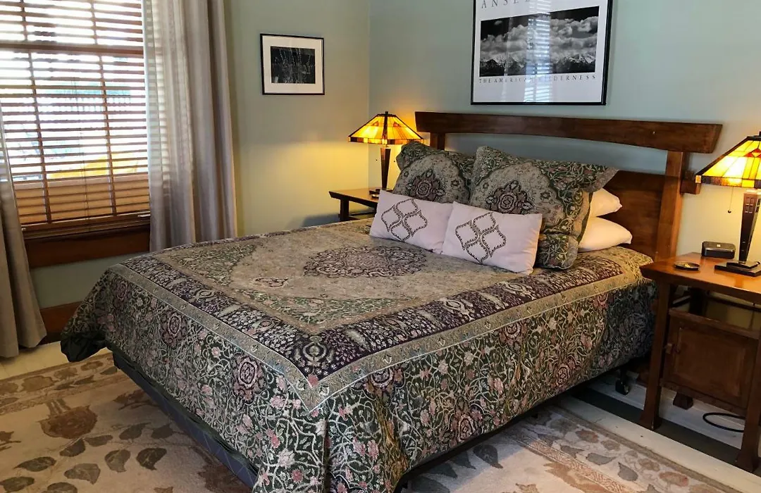 Mccloud Hotel-1