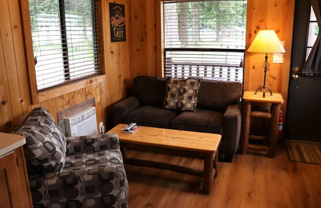 Lone Fir Resort-1