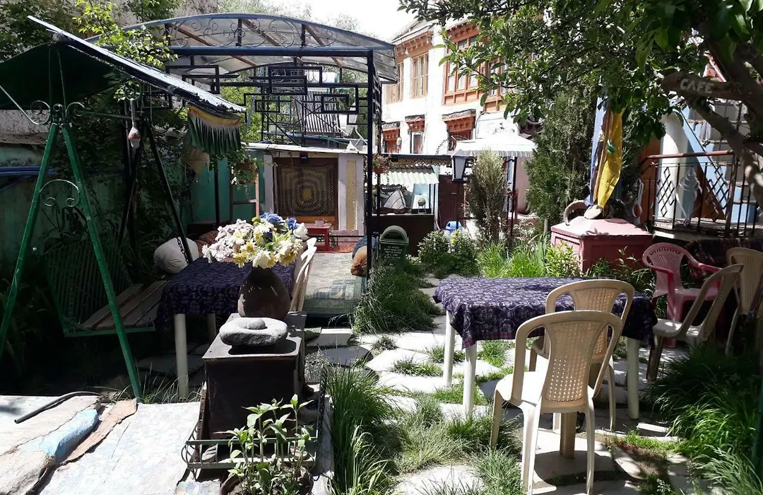 Gonbo Guest House-1