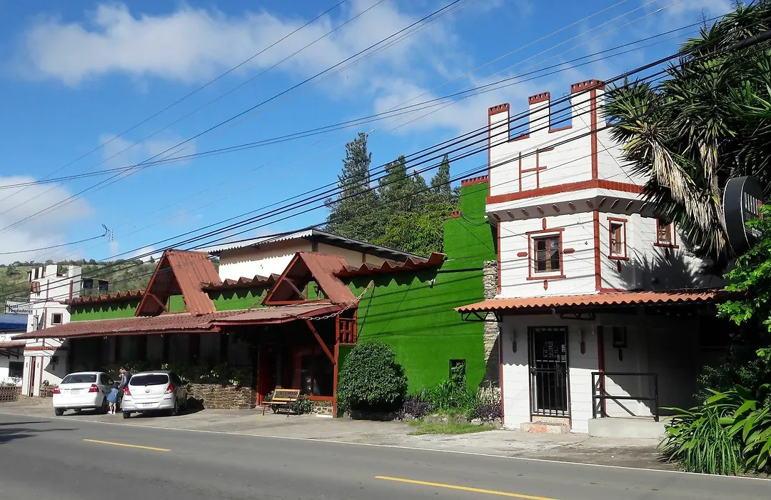 Socialtel Boquete-1