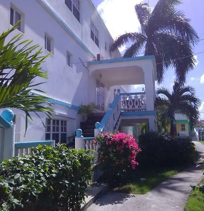 Beverley'S Guest House, Nevis-1