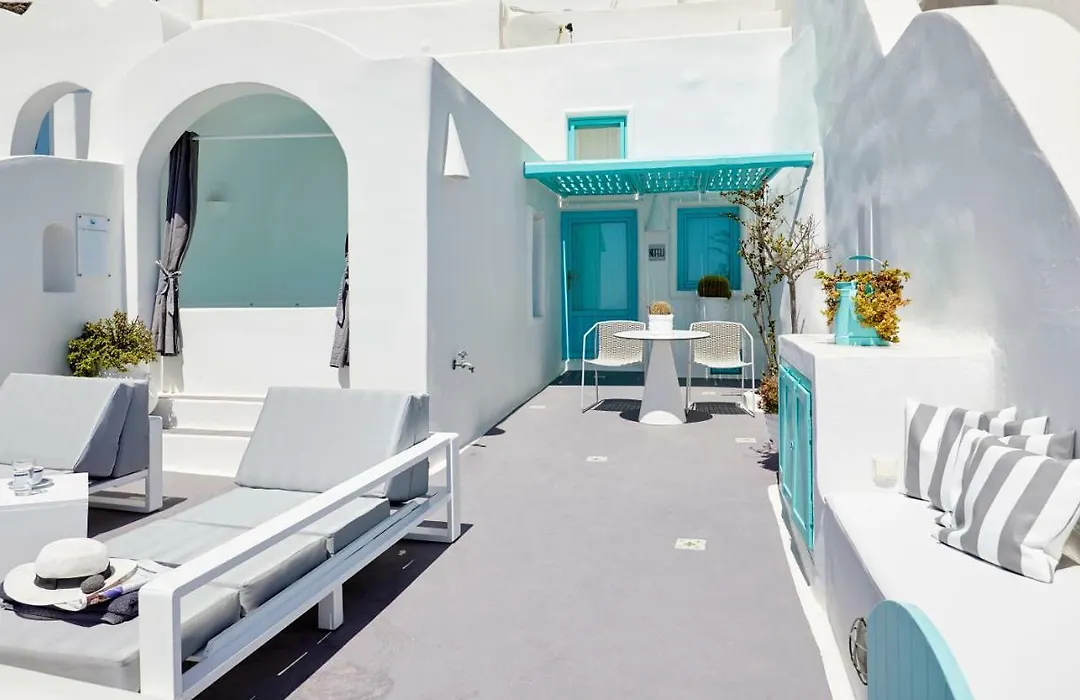Dreams Luxury Suites-1