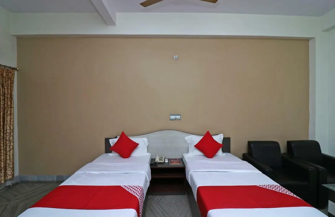 Oyo 37989 Hotel Debarshi-1