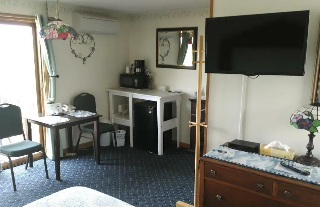 Midway Lodging-1
