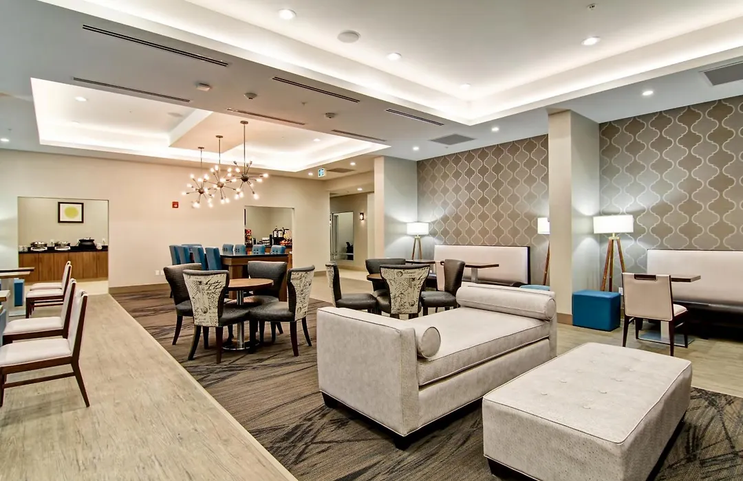 Canalta Hotel Kindersley-1