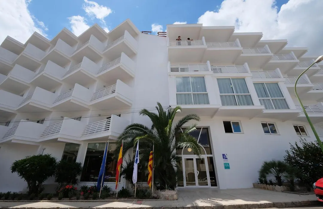 Azuline Hotel Palmanova Garden-1
