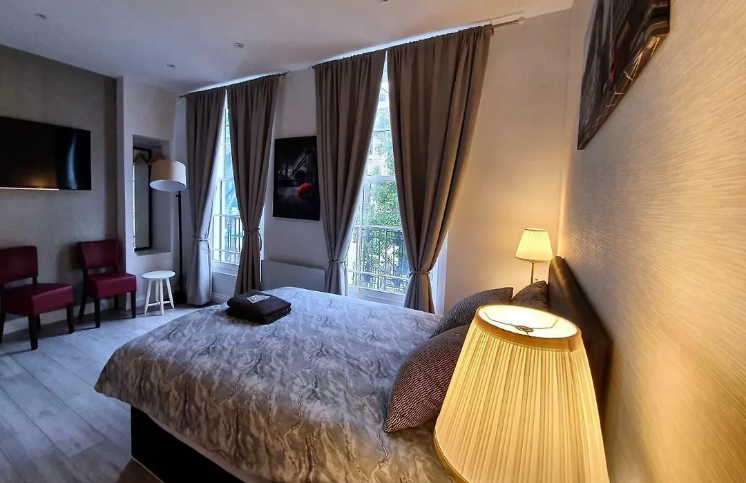 Victoria Lodgings London-1
