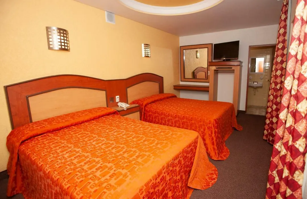 Hotel Tres Colonias - Sólo Adultos-1