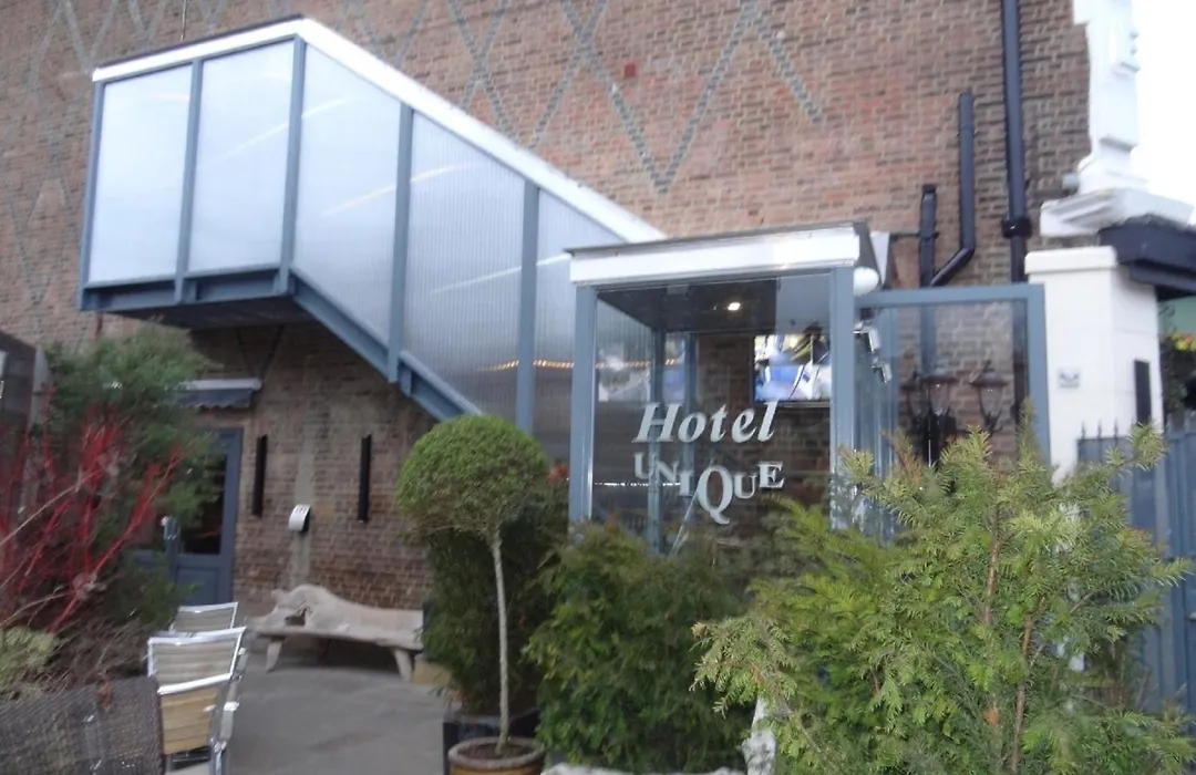 Hotel Unique-1