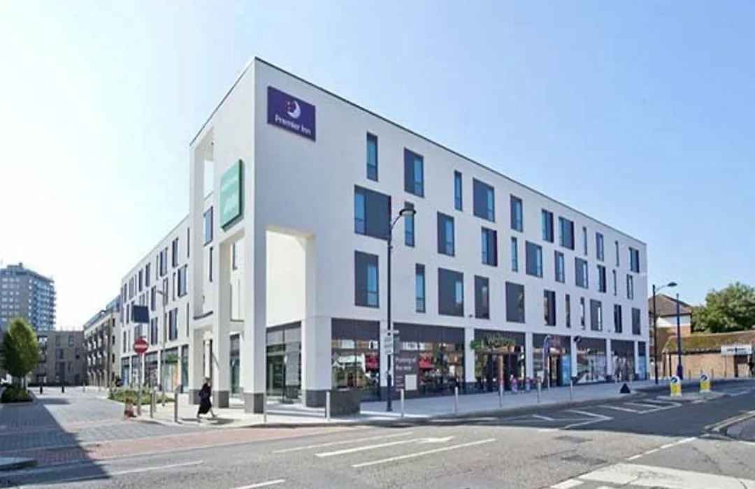 Premier Inn Addlestone-1