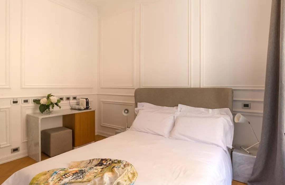 Via Chiodo Luxury Rooms-1