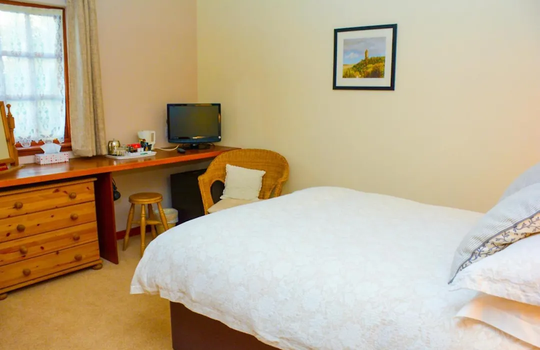 Clarke Cottage Guest House-1