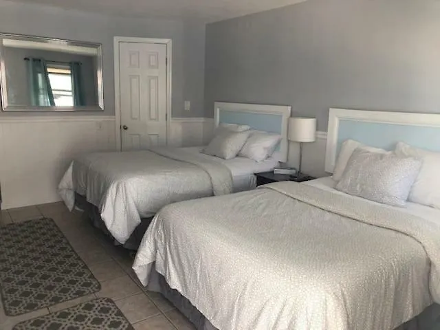 Boardwalk Beach Inn-1
