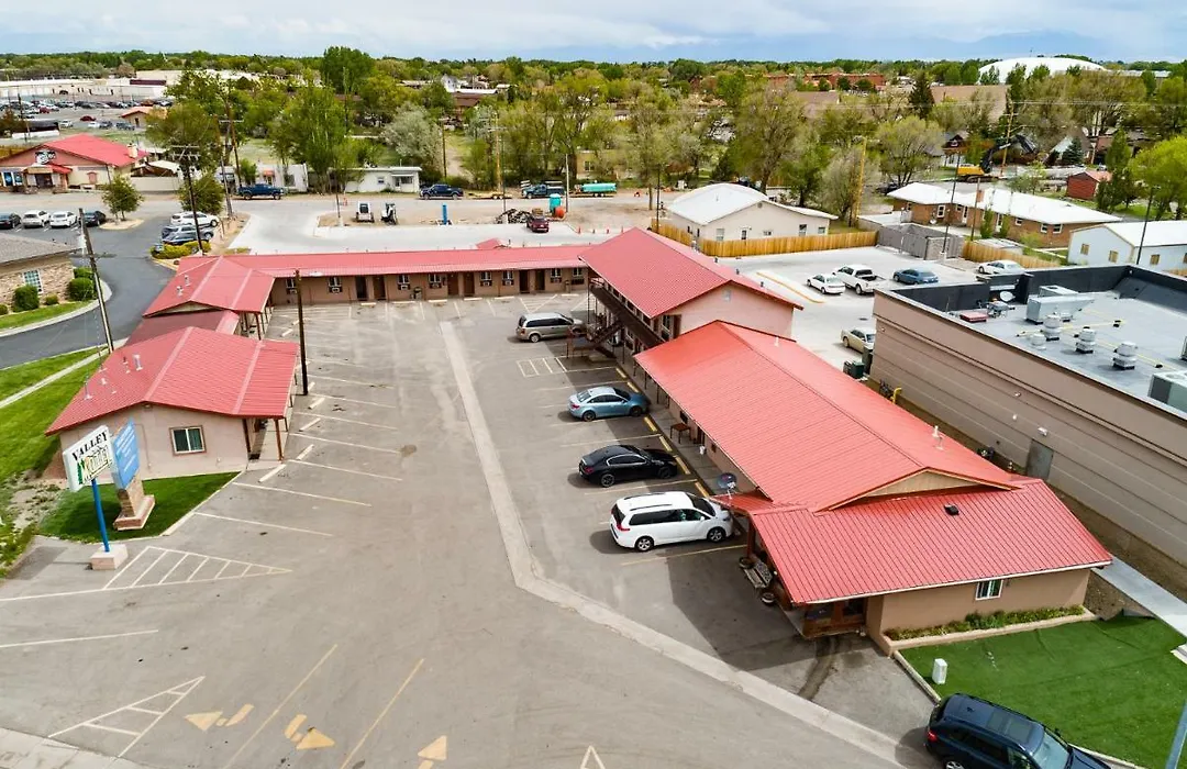 Valley Motel-1