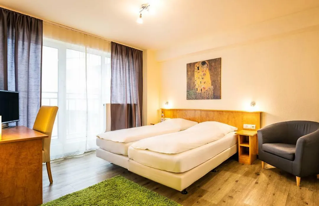Schroeders City-Style-Hotel-1
