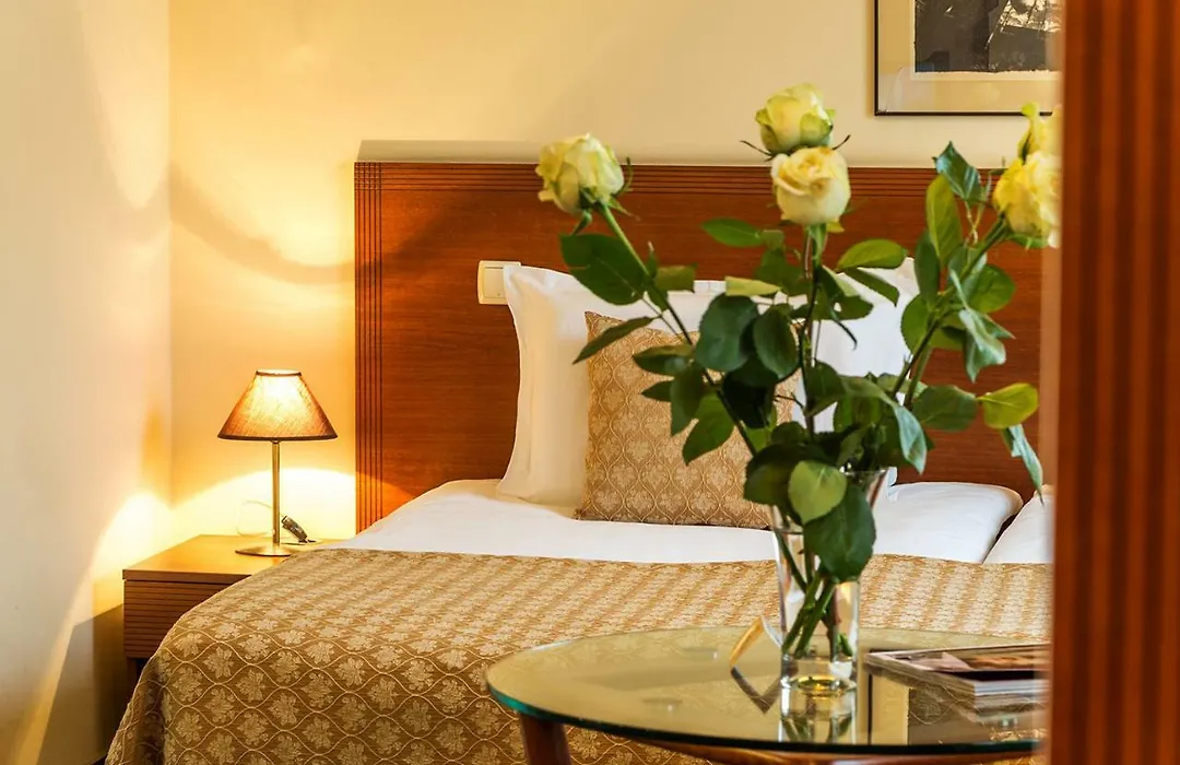 Sofia Place Hotel By Hmg-1