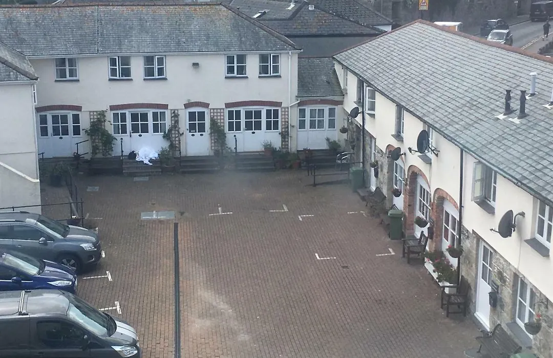 The White Hart Hotel-1