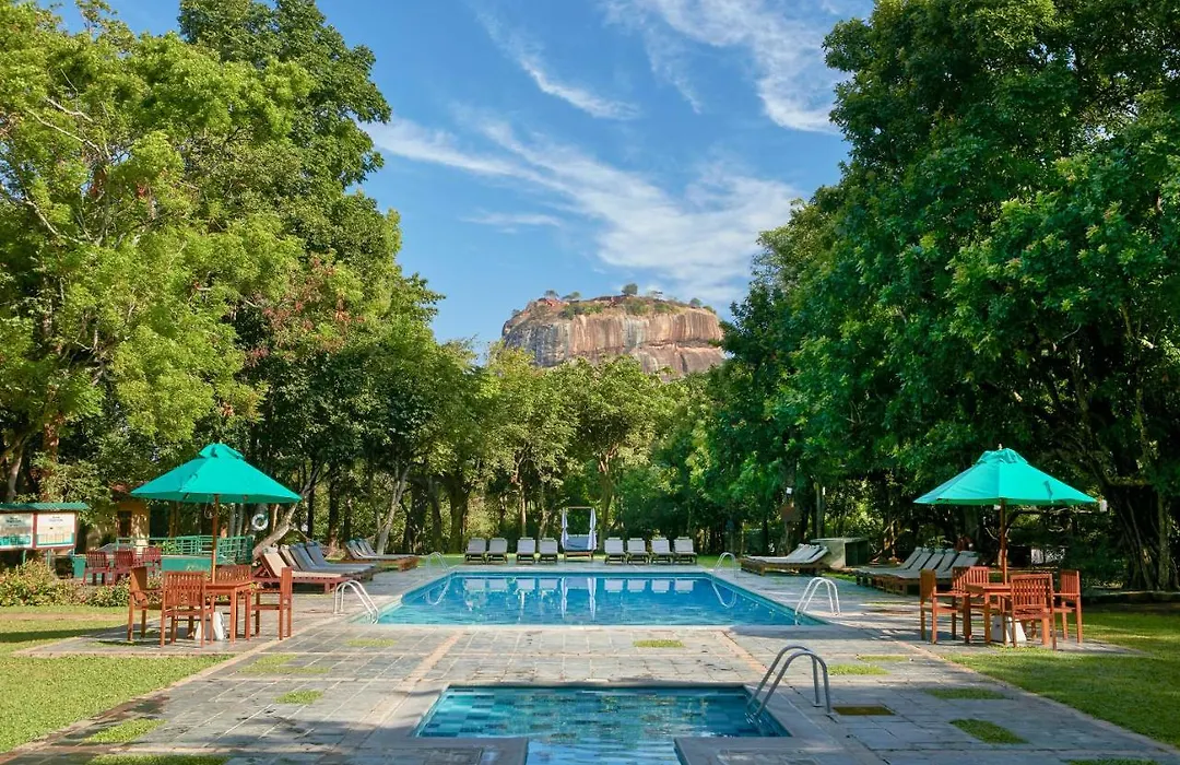 Hotel Sigiriya-1
