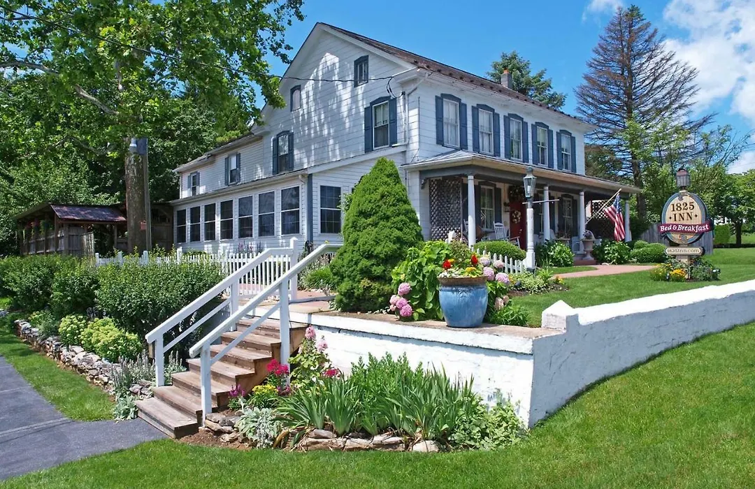 1825 Inn Bed And Breakfast-1