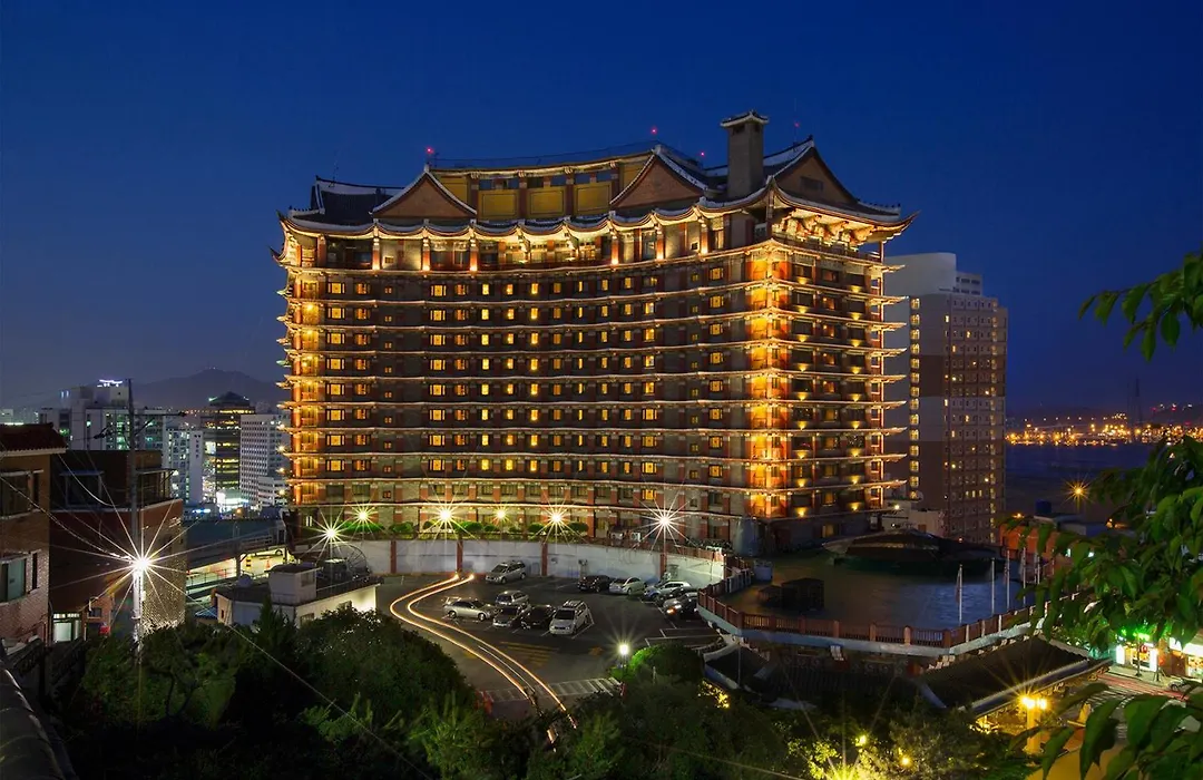 Commodore Hotel Busan-1