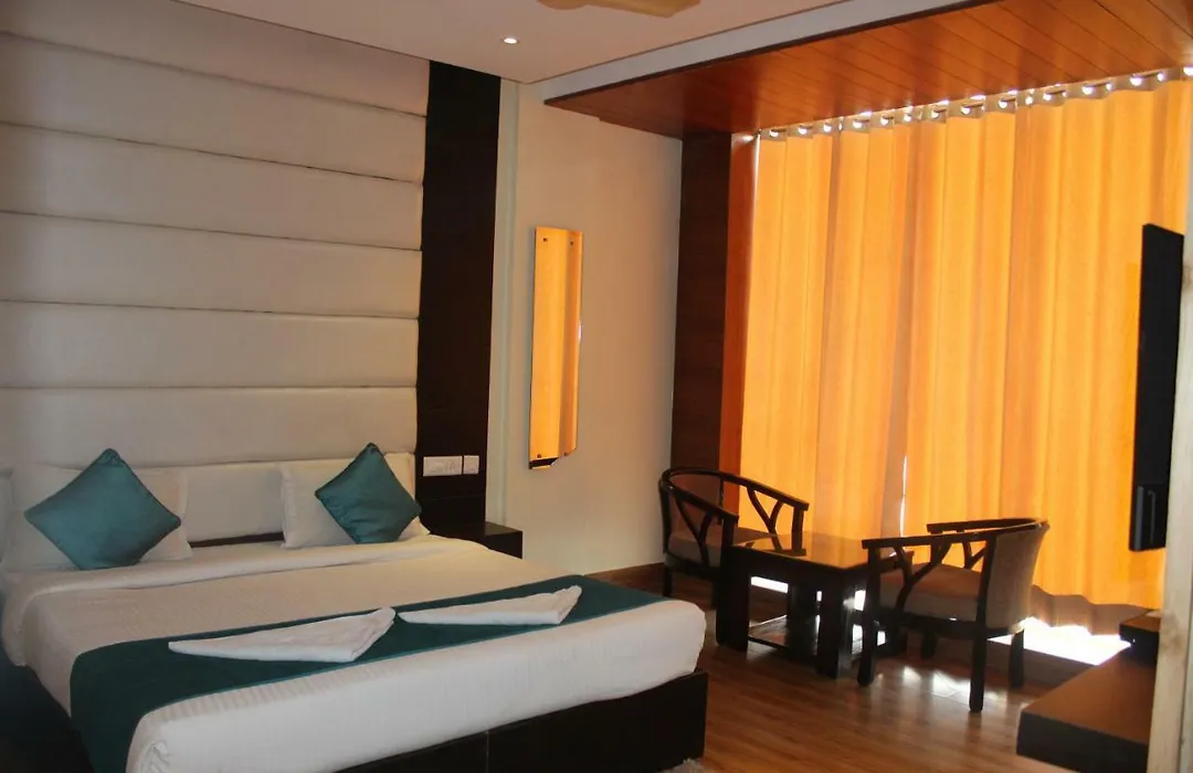 Hotel The Diamond-1
