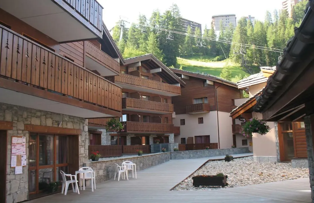 Residence Lagrange Vacances Les Chalets Edelweiss-1