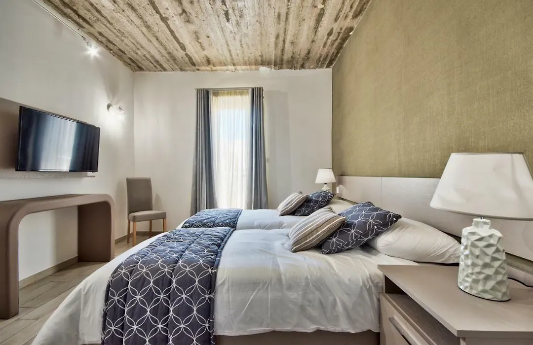 Cozy Rooms Hotel-1