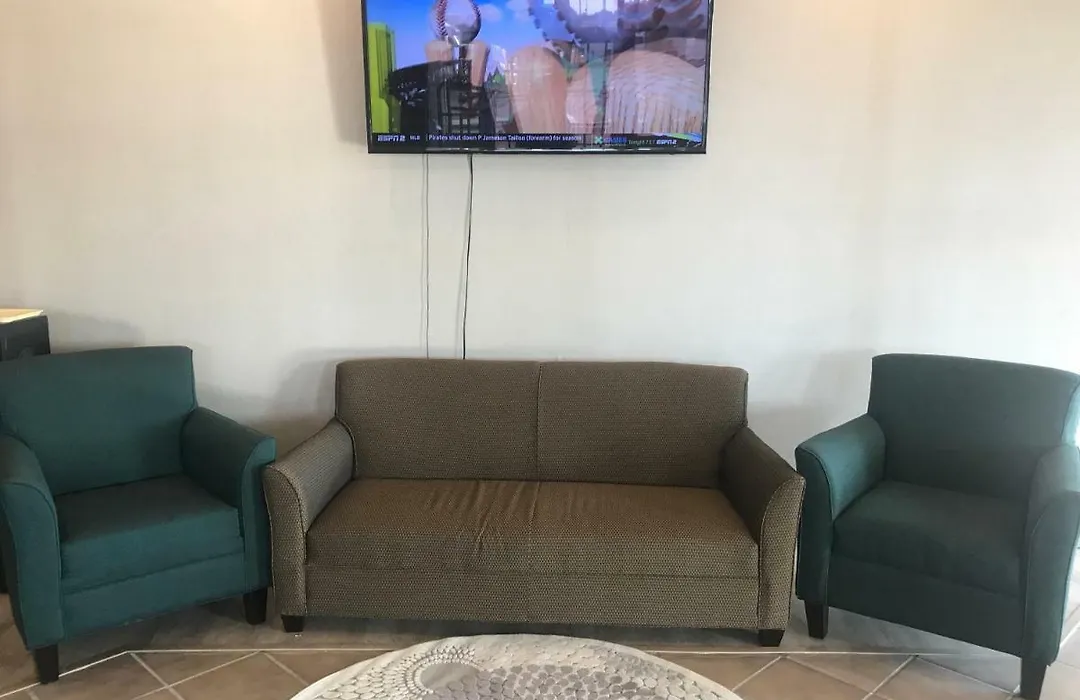 Quality Inn Vincennes-1