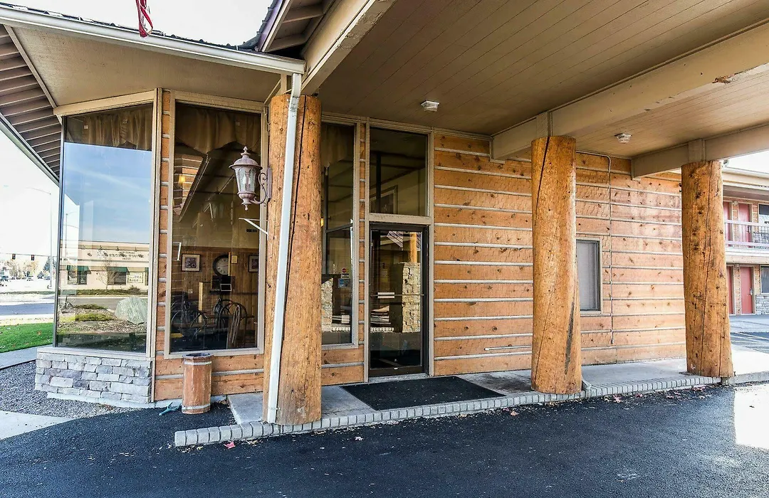 Econo Lodge Inn & Suites Kalispell - Glacier National Park Gateway-1