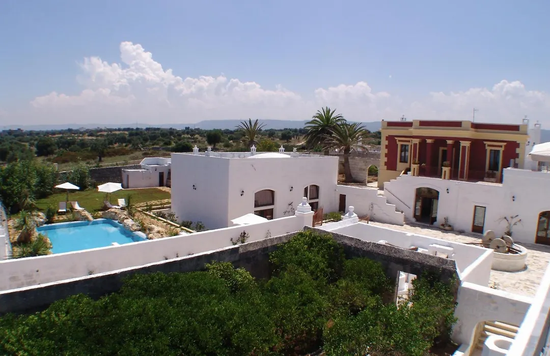 Hotel Masseria Fortificata Donnaloia-1