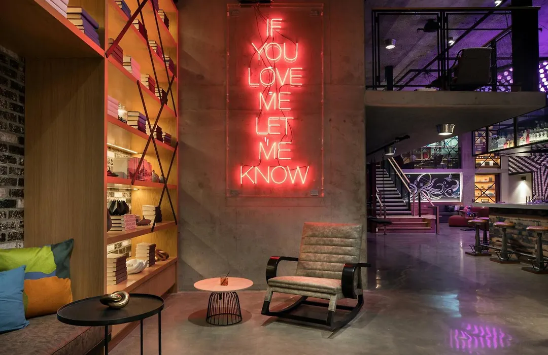 Moxy San Diego Gaslamp Quarter-1