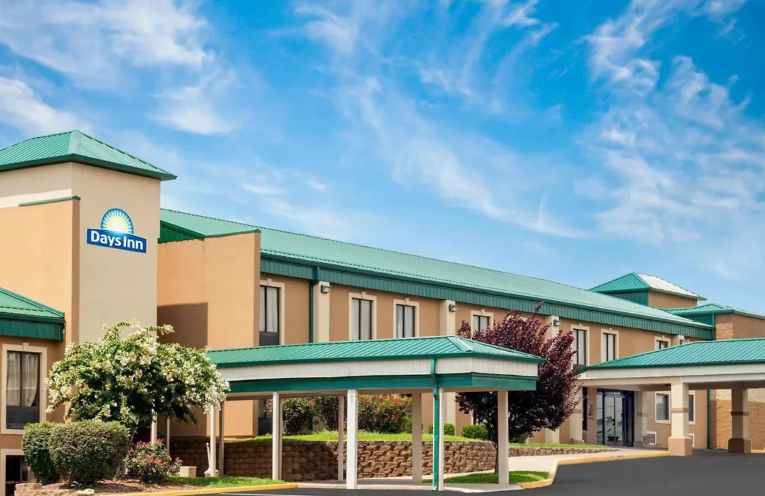 Days Inn By Wyndham Bowling Green-1