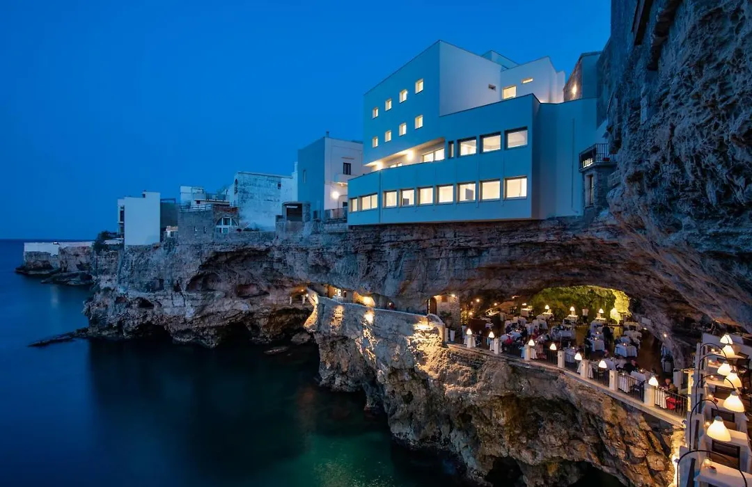 Hotel Grotta Palazzese-1