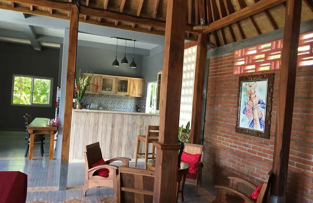 Kayu Tua Villa-1