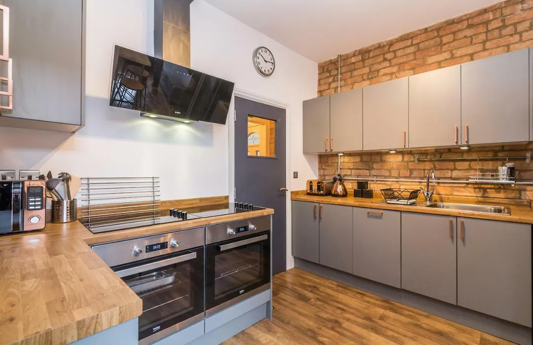 Salisbury Street Guesthouse-1