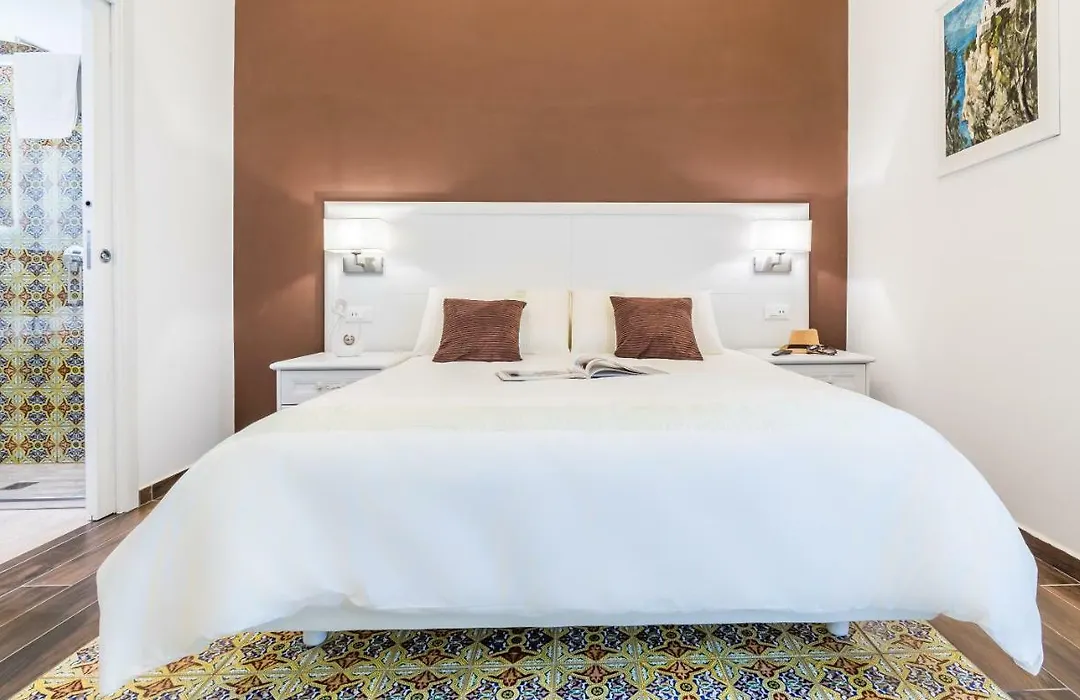 Suites Sorrento Elegance-1