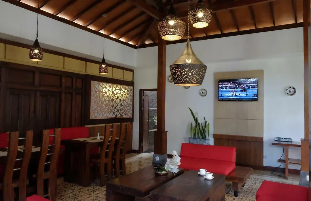 Puri Langenarjan Guest House-1