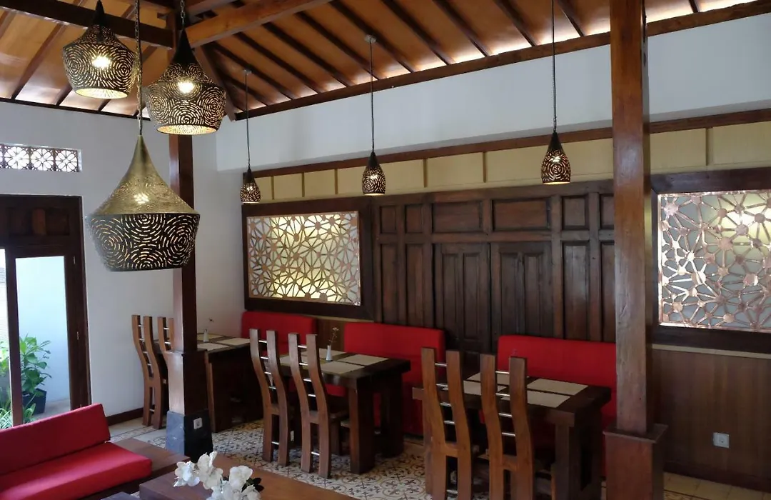 Puri Langenarjan Guest House-1