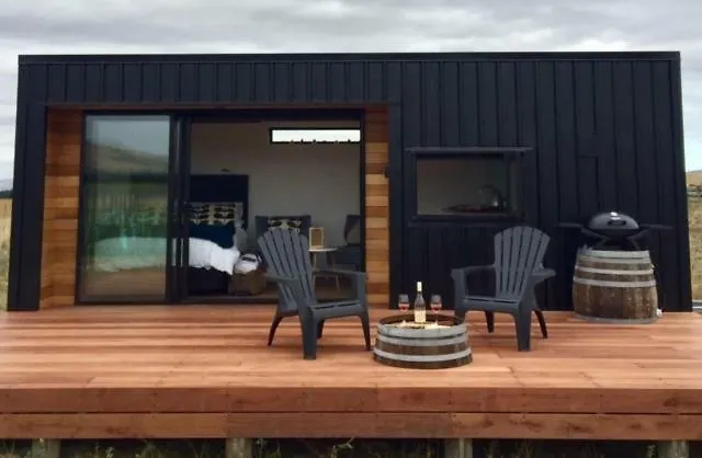 Romantic Vineyard Getaway On Wine Estate, With Wine Tasting, Hot Tub And Amazing Views-1
