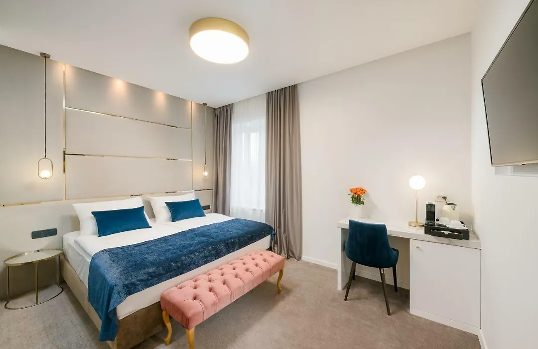 Flos Luxury Rooms-1