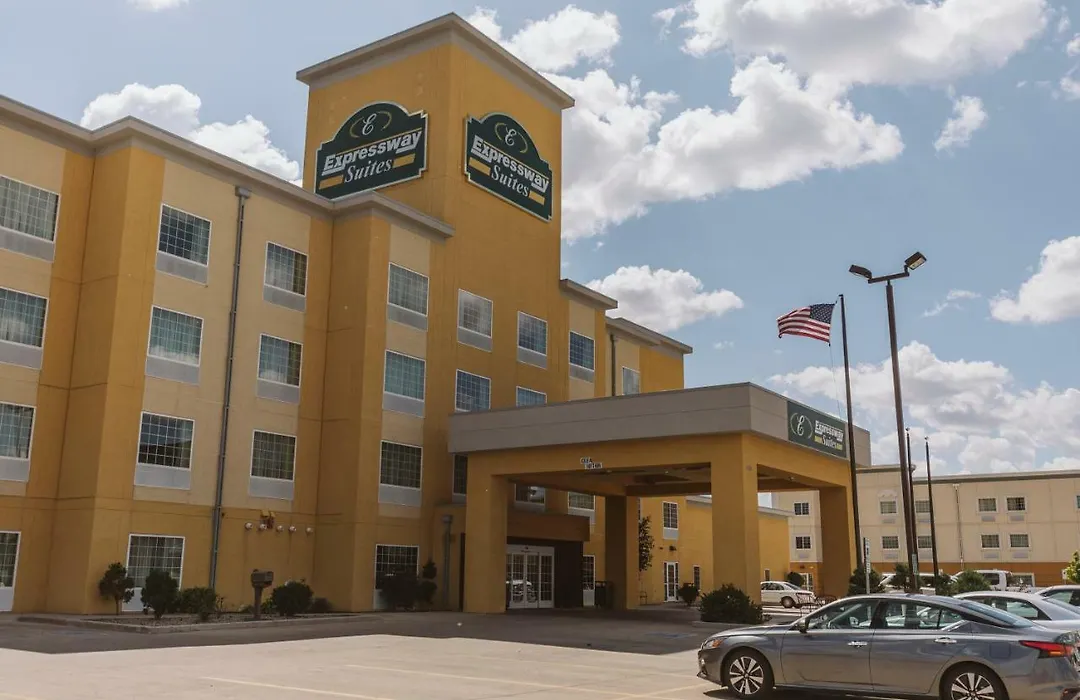 Expressway Suites Minot-1