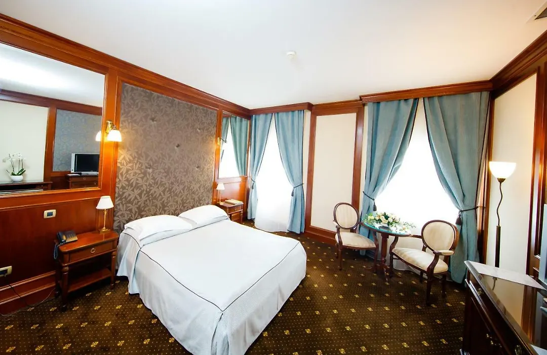 Hotel Select-1