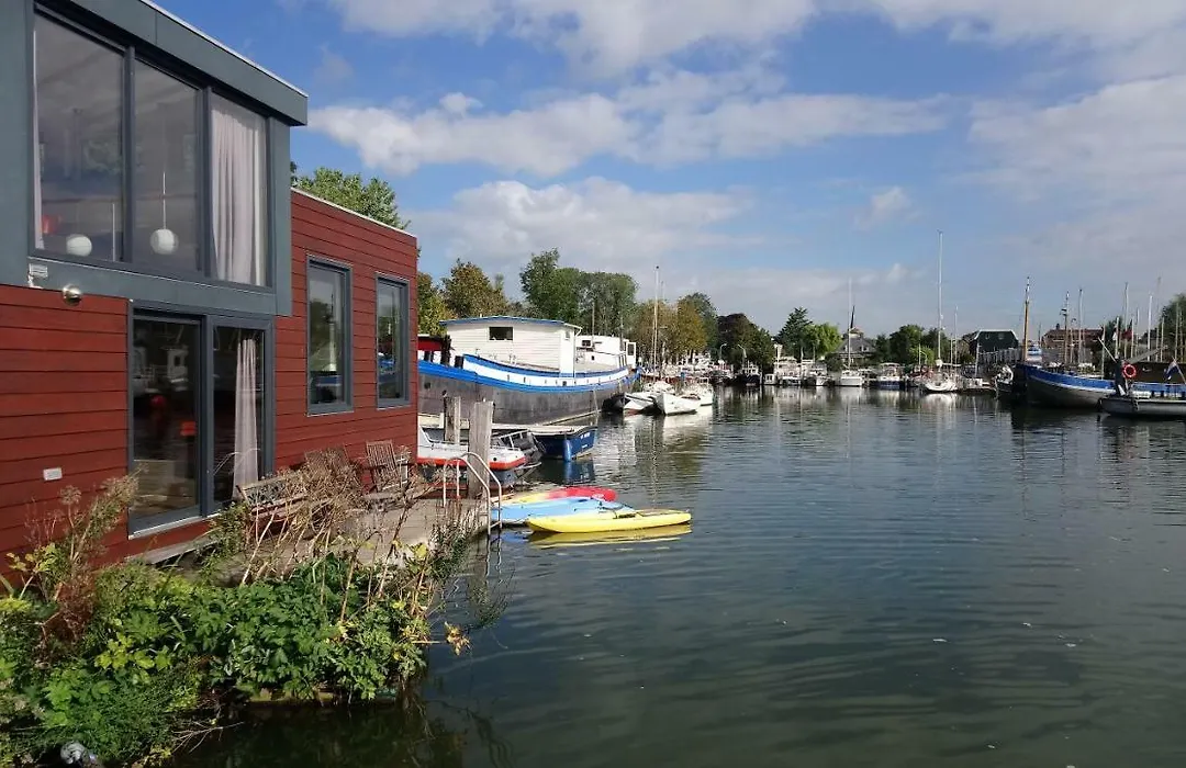 Houseboat Vliegenbos-1
