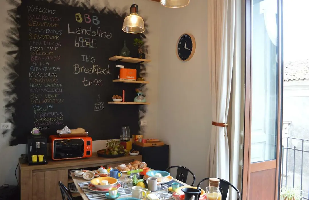 Bed, Book & Breakfast Landolina-1