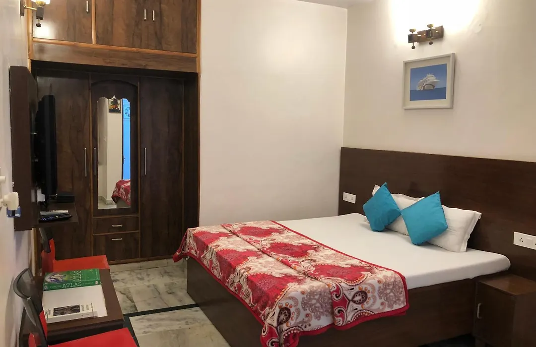 Sailors Home - C6, Vasant Kunj-1