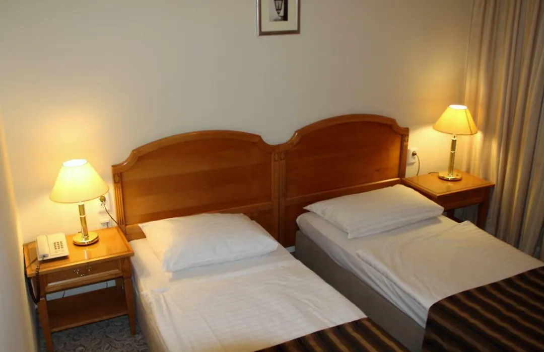 Hotel Zagreb-1
