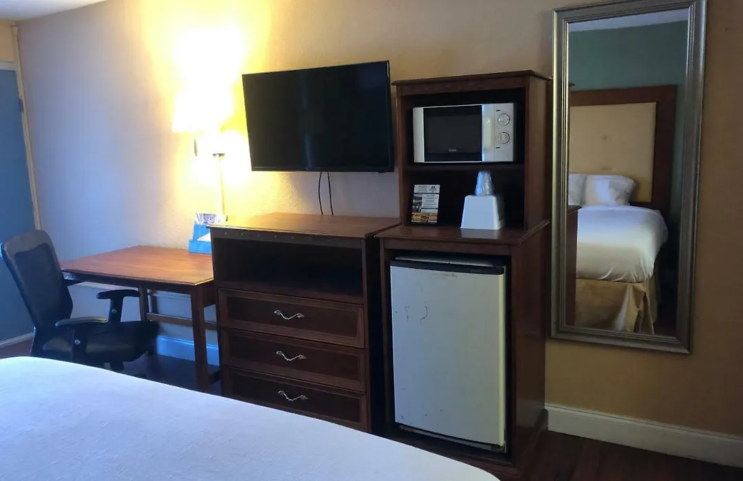 Express Airport Inn-1