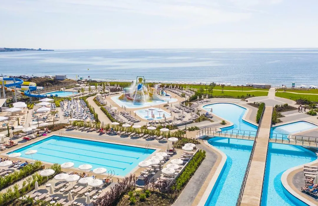 Wave Resort-1