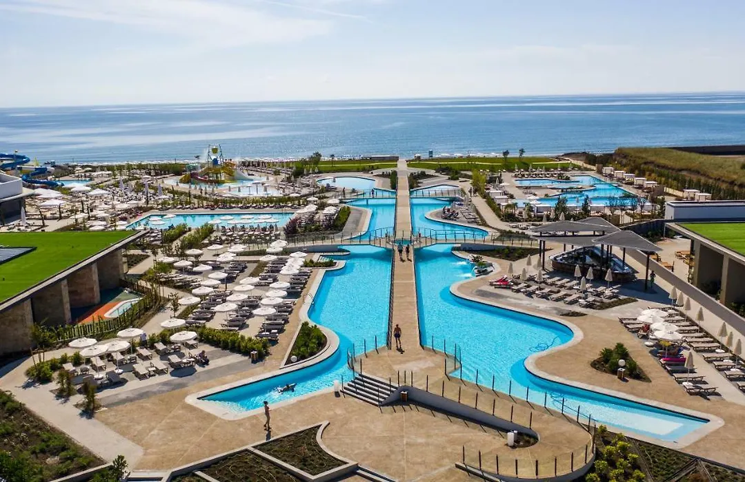 Wave Resort-1