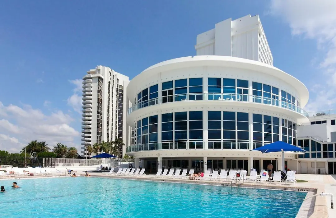 Castle Beach: Serenity Condo-1